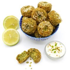 Falafels de pois chiches, sauce au tahiné