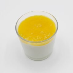 Fromage blanc, coulis de mangue
