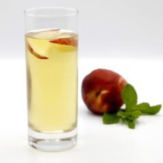 Thé glacé maison saveur pêche